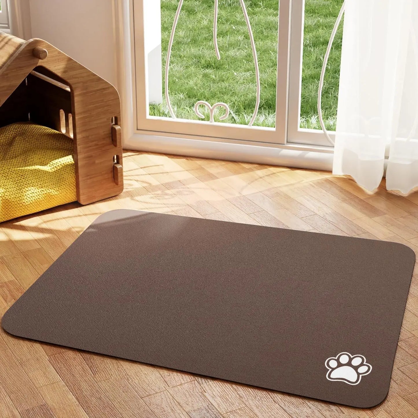 Mess-Free Mealtime: Absorbent & Easy-Clean Pet Feeding Mat!